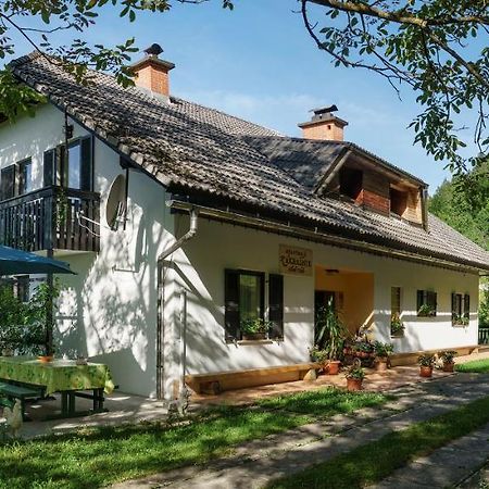 Apartments Zakrasnik Шкофья-Лока Экстерьер фото