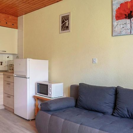 Apartments Zakrasnik Шкофья-Лока Экстерьер фото