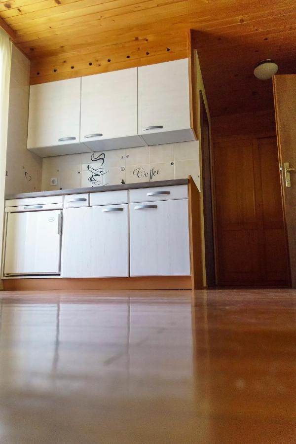 Apartments Zakrasnik Шкофья-Лока Экстерьер фото