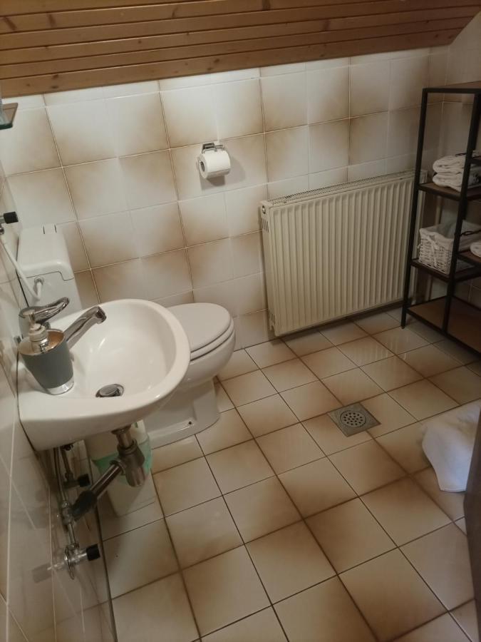 Apartments Zakrasnik Шкофья-Лока Экстерьер фото