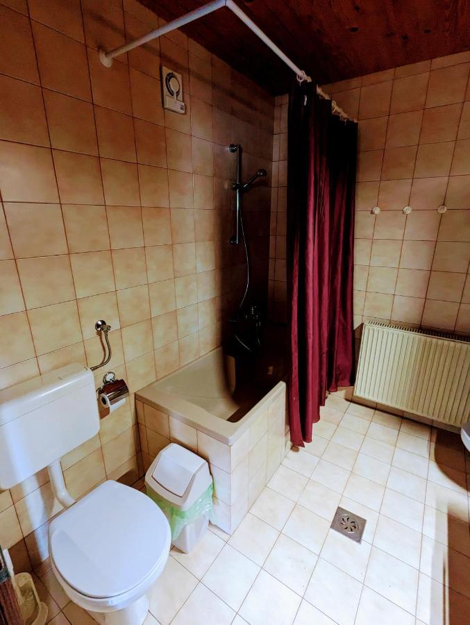 Apartments Zakrasnik Шкофья-Лока Экстерьер фото