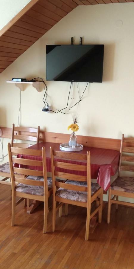 Apartments Zakrasnik Шкофья-Лока Экстерьер фото